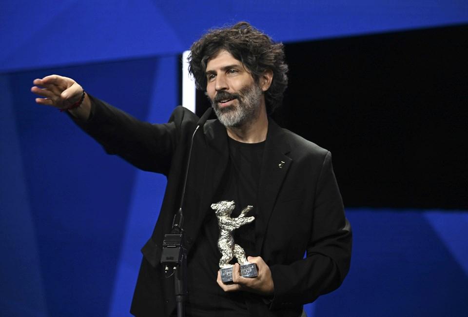 75. Berlin Film Festivali'nde Şaşırtıcı Sonuçlar! Altın Ayı Ödülü 'Drommer' Filmiyle Tarihe Geçti! 2 75. Berlin Film Festivali'nde Şaşırtıcı Sonuçlar! Altın Ayı Ödülü 'Drommer' Filmiyle Tarihe Geçti!