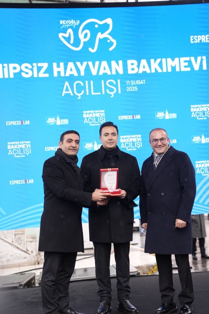 Sahipsiz Hayvan Bakımevi, Beyoğlu Belediyesi ile Espressolab iş birliğinde hizmete açıldı. 1 Sahipsiz Hayvan Bakımevi, Beyoğlu Belediyesi ile Espressolab iş birliğinde hizmete açıldı.