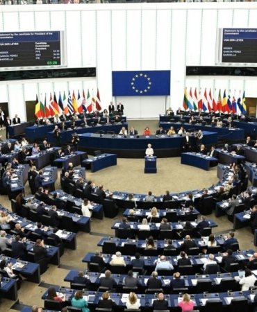 AB'den Ukrayna'ya Tarihi Destek: 6 Milyar Euro'luk Askeri Yatırım Paketi Geliyor! 9 abden-ukraynaya-tarihi-destek-6-milyar-euroluk-askeri-yatirim-paketi-geliyor-eapCqe1t.jpg