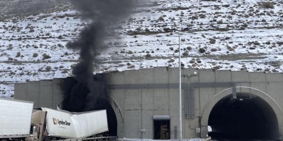 ABD’nin Dağ Tünelinde Gerçekleşen Feci Zincirleme Kaza: Kanlı Bilançoda En Az 2 Hayat!