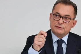 AMB Yetkilileri Faiz Tartışmalarına Son Vermeli! Ekonominin Geleceği İçin Acil Adımlar Atılmalı! 15 amb-yetkilileri-faiz-tartismalarina-son-vermeli-ekonominin-gelecegi-icin-acil-adimlar-atilmali-qGdFPHIx.jpg