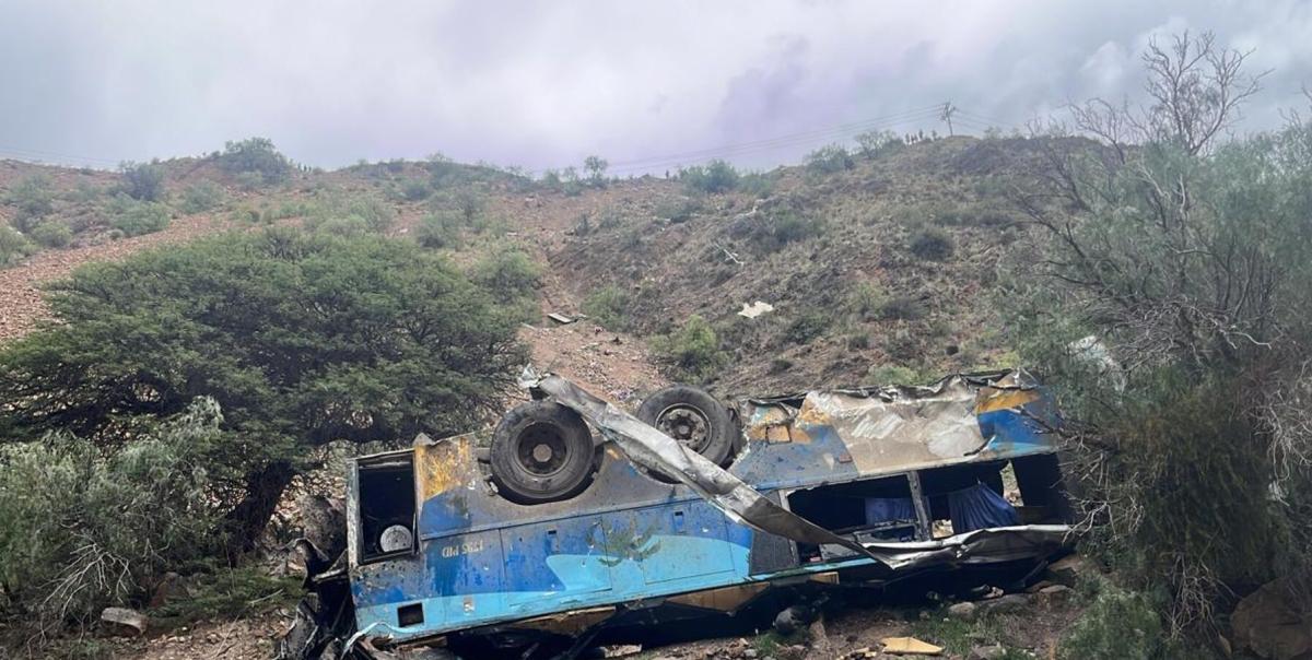 Bolivya'da Feci Kaza! Otobüs Uçuruma Yuvarlandı, 31 Can Kaybı! 2 bolivyada-feci-kaza-otobus-ucuruma-yuvarlandi-31-can-kaybi-ZXE6bTK1.jpg