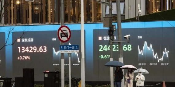 Çin’de Yabancı Yatırım Kaçışı Rekor Kırdı: Ekonomik Sarsıntının Gölgesinde Korkutucu Rakamlar!