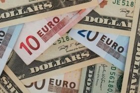 Döviz Mevduatlarında Şok Artış: 1,5 Yılda Eşi Benzeri Görülmemiş Yükseliş! 4 doviz-mevduatlarinda-sok-artis-15-yilda-esi-benzeri-gorulmemis-yukselis-QhUq6i68.jpg