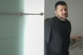 Dünya İçin En İyi Çözüm: Zelenskiy'in Fransa'ya Kaçışı mı, Trump'ın Yakın Çevresine Göre?! 5 dunya-icin-en-iyi-cozum-zelenskiyin-fransaya-kacisi-mi-trumpin-yakin-cevresine-gore-Wm3573Ie.jpg