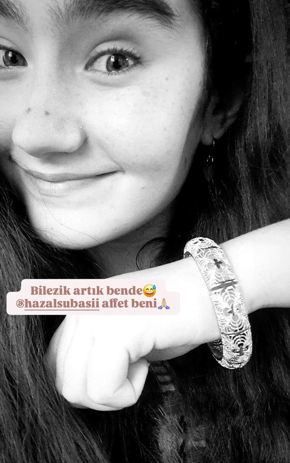 Ece Bağcı, Sahipsizler Setinden Bileziğiyle Poz Verdi: Artık Bende! 1 AFFET BENİ