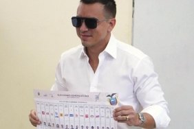 Ekvador'un Siyasi Arenasında Şok: Devlet Başkanı Noboa ve Rakibi Aynı Oyu Alarak Seçimlerde İkinci Tura Gidiyor! 6 ekvadorun-siyasi-arenasinda-sok-devlet-baskani-noboa-ve-rakibi-ayni-oyu-alarak-secimlerde-ikinci-MiZfnOhy.jpg