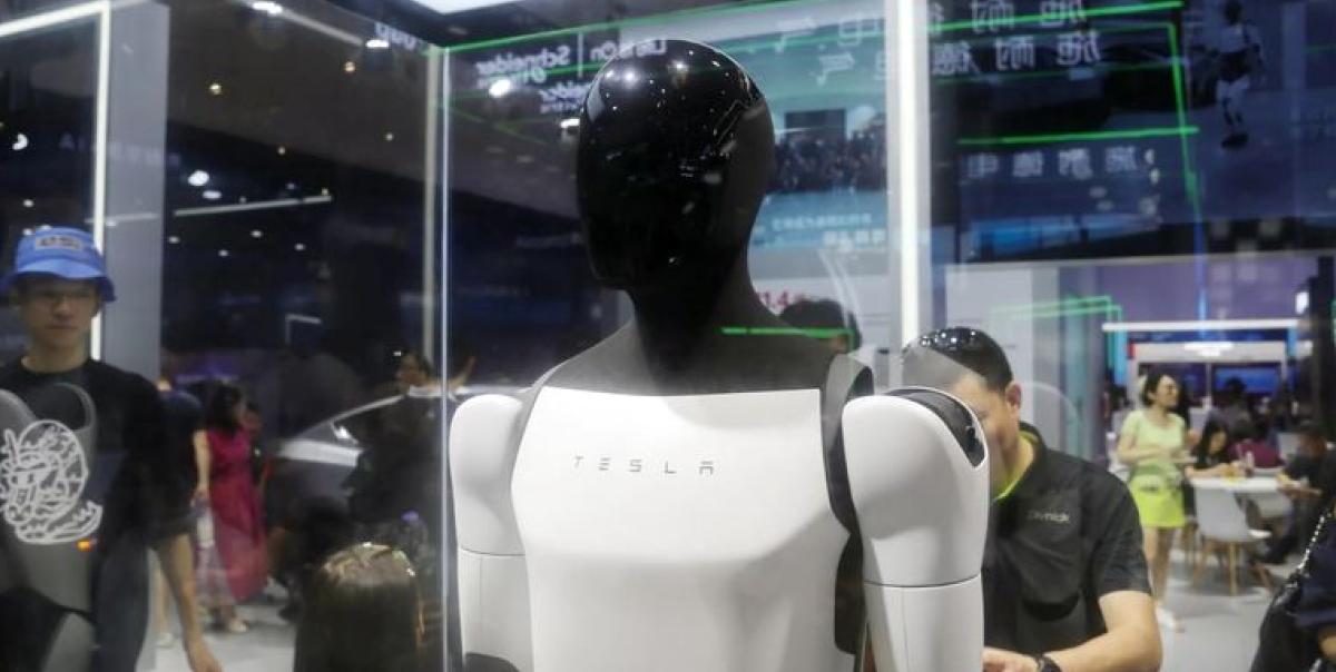 Elon Musk'ın İnsansı Robot Devrimi: Bu Yıl Binlerce Robot Hayata Geçiyor! 2 elon-muskin-insansi-robot-devrimi-bu-yil-binlerce-robot-hayata-geciyor-O4w6KRlX.jpg