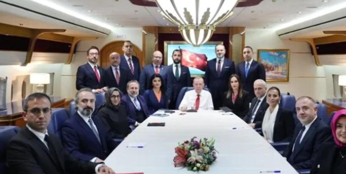 Erdoğan'dan Çarpıcı Açıklama: Anayasa Tartışmaları Gündemin Zirvesinde! 2 erdogandan-carpici-aciklama-anayasa-tartismalari-gundemin-zirvesinde-T3L5nYa7.jpg