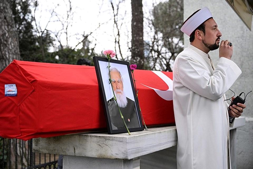 Etem Çalışkan'ın Sonsuzluğa Uğurlanışı: Hayatının Ardında Bıraktığı İzler ve Unutulmaz Anılar! 1 Etem Çalışkan İçin Tören Düzenlendi