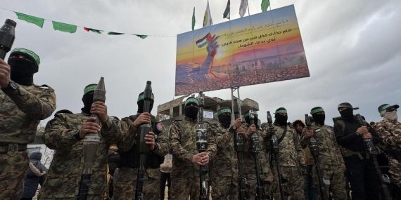 Gazze’de Tarihi An: Rehine Takası İçin Son Şans, Ateşkesin İlk Aşaması Tamamlanıyor!