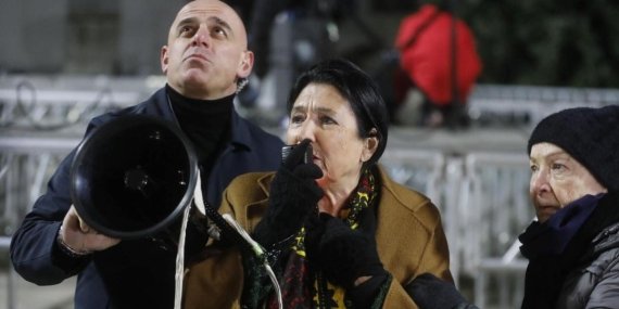 Gürcistan’da Kriz Çözümünde Tarihi Adım: Zurabişvili’den Barışçıl Bir Çağrı!