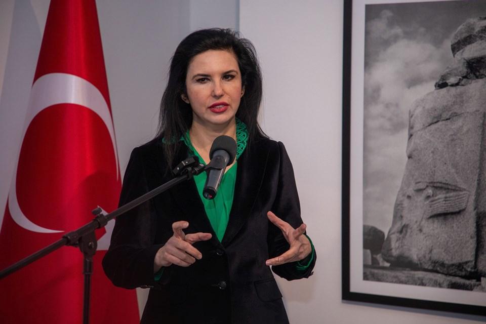 Hırvatistan'da Ara Güler Sergisi: Sanatın Sırlarını Keşfedin ve Unutulmaz Bir Deneyim Yaşayın! 3 Hırvatistan'da Ara Güler Sergisi: Sanatın Sırlarını Keşfedin ve Unutulmaz Bir Deneyim Yaşayın!