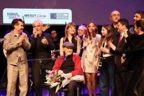 İlhan Şeşenin 55. Sanat Yılı: Bu Kutlama, Sanat Dünyasında Nasıl Bir Devrime İmza Atacak? 3 ilhan-sesenin-55-sanat-yili-bu-kutlama-sanat-dunyasinda-nasil-bir-devrime-imza-atacak-axzBUL9Q.jpg