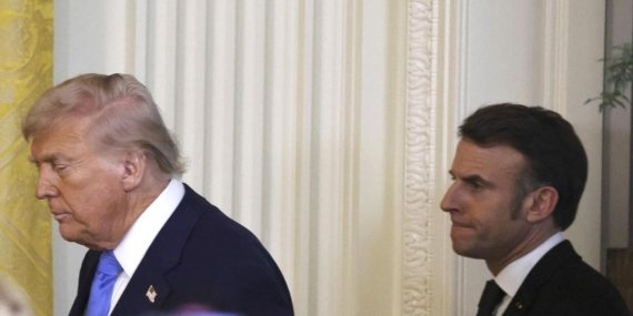 İngiliz Medyası: Trump, Macron’u Masanın Kenarında Küçük Düşürerek Siyasi Arenanın Dengesini Alt Üst Etti!