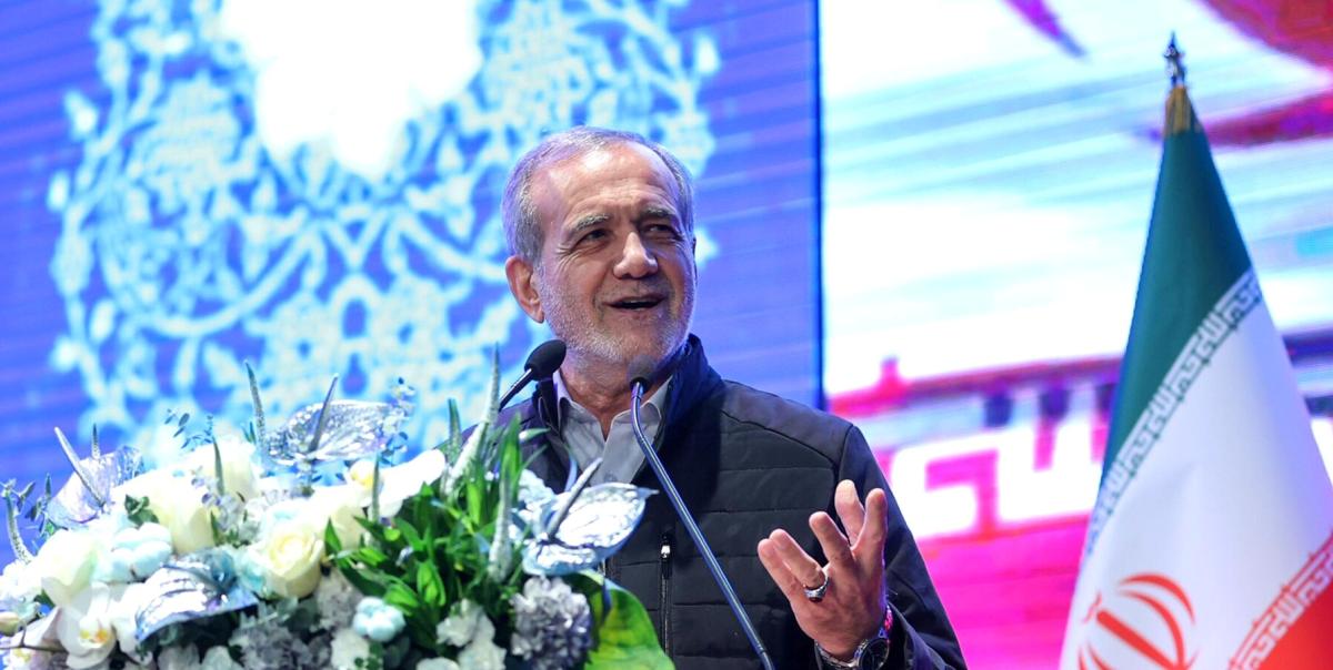İran Cumhurbaşkanı Pezeşkiyan'dan Şiir Müjdesi: İki Türkçe Şiir Okumakta Hiçbir Sakınca Yok! 2 iran-cumhurbaskani-pezeskiyandan-siir-mujdesi-iki-turkce-siir-okumakta-hicbir-sakinca-yok-ALNpPtKS.jpg