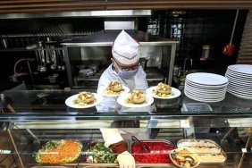 Japonya'da Bir Restoran, Kötü Yorum Yapan İki Kişiye Ödül Koydu: Eleştirinin Cezalandırıldığı Şaşırtıcı Olay! 10 japonyada-bir-restoran-kotu-yorum-yapan-iki-kisiye-odul-koydu-elestirinin-cezalandirildigi-sasirtici-olay-jVTk4GPk.jpg