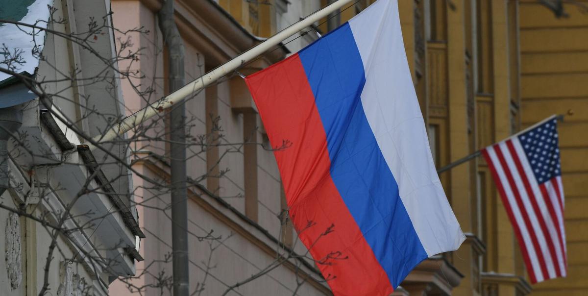 Kremlin'den Çarpıcı Hamle: Uşakov ve Lavrov, Putin'in Gizli Talimatıyla Riyad'a Uçuyor! 2 kremlinden-carpici-hamle-usakov-ve-lavrov-putinin-gizli-talimatiyla-riyada-ucuyor-eFWVbscj.jpg
