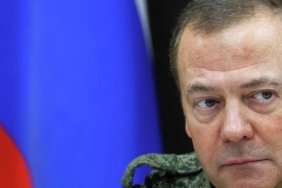 Medvedev'den Şok Açıklama: Kiev, Rusya'nın Kalbini Hedef Alarak Kendini Kandırdı! 6 medvedevden-sok-aciklama-kiev-rusyanin-kalbini-hedef-alarak-kendini-kandirdi-FQJTcVRU.jpg