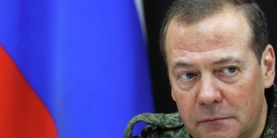 Medvedev’den Şok Açıklama: Kiev, Rusya’nın Kalbini Hedef Alarak Kendini Kandırdı!