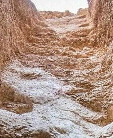 misirda-18-hanedanliga-ait-kayip-firavun-mezari-kesfedildi-wbNBfAOp.jpg