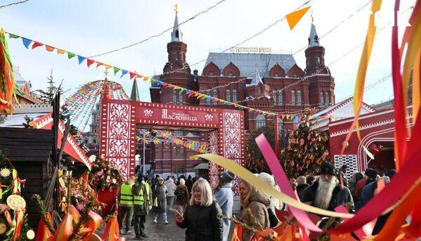 Moskova'da Maslenitsa Coşkusu: Kışın Son Düğünü Şimdi Başlıyor! 3 Moskova'da Maslenitsa Coşkusu: Kışın Son Düğünü Şimdi Başlıyor!