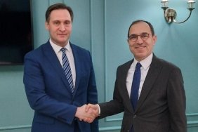 Moskova'nın Kalbinde Tarihi Buluşma: Büyükelçi Bilgiç ve Rusya Sağlık Bakan Yardımcısı Oleg Salagay ile Stratejik Görüşme! 10 moskovanin-kalbinde-tarihi-bulusma-buyukelci-bilgic-ve-rusya-saglik-bakan-yardimcisi-oleg-salagay-ile-xheIOzxy.jpg
