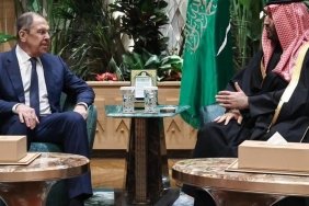 rusyanin-diplomasi-arenasinda-sok-gelisme-lavrov-suudi-arabistan-veliaht-prensi-ile-tarihi-zirvede-bulustu-e2MJ6lUy.jpg