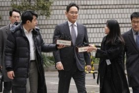 Samsung'un CEO'su Lee, Tüm Suçlamalardan Beri Temiz Çıktı! Şok Gelişmeler! 4 samsungun-ceosu-lee-tum-suclamalardan-beri-temiz-cikti-sok-gelismeler-bt6lyOFc.jpg