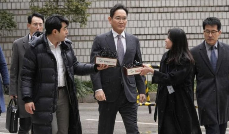 Samsung'un CEO'su Lee, Tüm Suçlamalardan Beri Temiz Çıktı! Şok Gelişmeler! 1 samsungun-ceosu-lee-tum-suclamalardan-beri-temiz-cikti-sok-gelismeler-bt6lyOFc.jpg