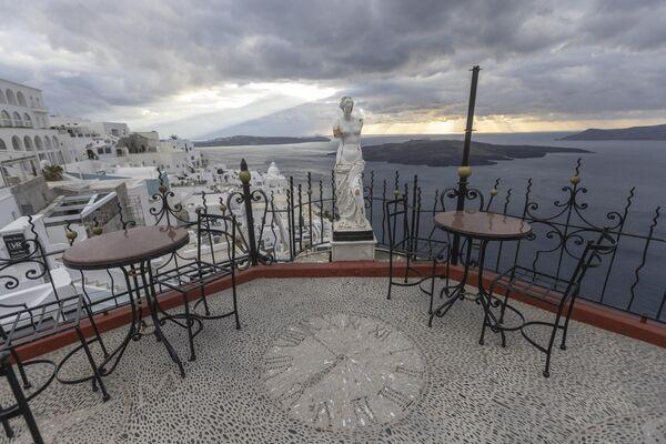 Santorini'nin Sessiz Çığlığı: Sismik Hareketlilik Adayı Hayalet Kente Dönüştürüyor! 3 Santorini'nin Sessiz Çığlığı: Sismik Hareketlilik Adayı Hayalet Kente Dönüştürüyor!