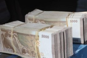 Suriye Merkez Bankası'ndan Şok Açıklama: Rusya'dan Gizemli Miktarda Suriye Lirası Geldi! 1 suriye-merkez-bankasindan-sok-aciklama-rusyadan-gizemli-miktarda-suriye-lirasi-geldi-fZWMbDbS.jpg