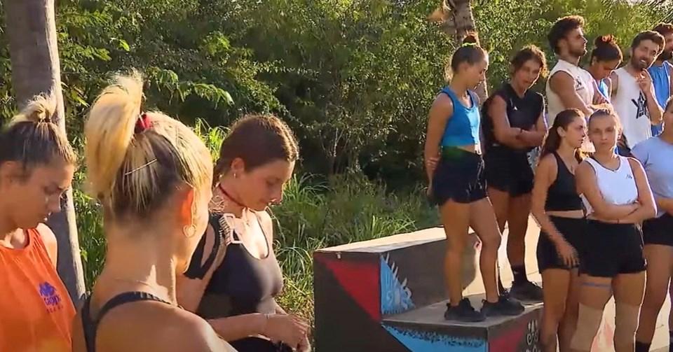 Survivor'da Pınar ve Sema Kavgası Yeniden Alevlendi: Üçüncü Eleme Adayı Şaşkına Çevirdi 1 Survivor'da Tansiyon Yükseliyor!