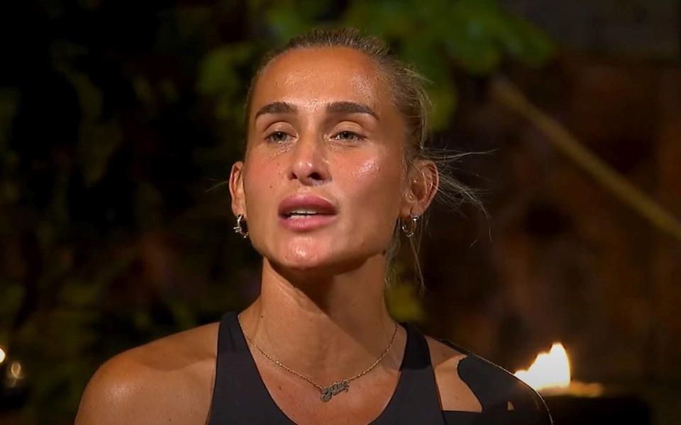 Survivor'da Pınar ve Sema Kavgası Yeniden Alevlendi: Üçüncü Eleme Adayı Şaşkına Çevirdi 3 Survivor'da Pınar ve Sema Kavgası Yeniden Alevlendi: Üçüncü Eleme Adayı Şaşkına Çevirdi