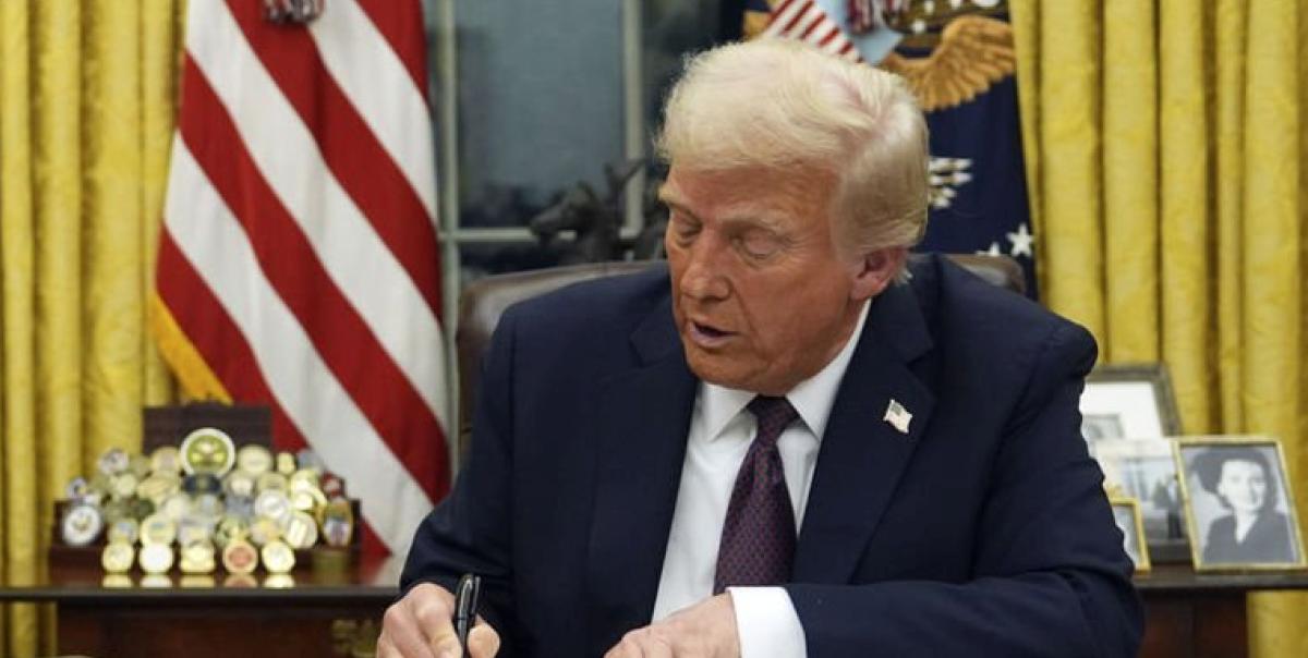 Trump'ın Şok İmzası: Varlık Fonu Kuruluyor! Dünyayı Sarsacak Hamle! 2 trumpin-sok-imzasi-varlik-fonu-kuruluyor-dunyayi-sarsacak-hamle-FM56JrBe.jpg