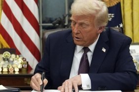 Trump'tan Şok Hamle: Venezüella'ya Sağlanan Petrol Muafiyeti ve Esir Takası Anlaşmaları Çöktü! 2 trumptan-sok-hamle-venezuellaya-saglanan-petrol-muafiyeti-ve-esir-takasi-anlasmalari-coktu-cGaUjW4Z.jpg
