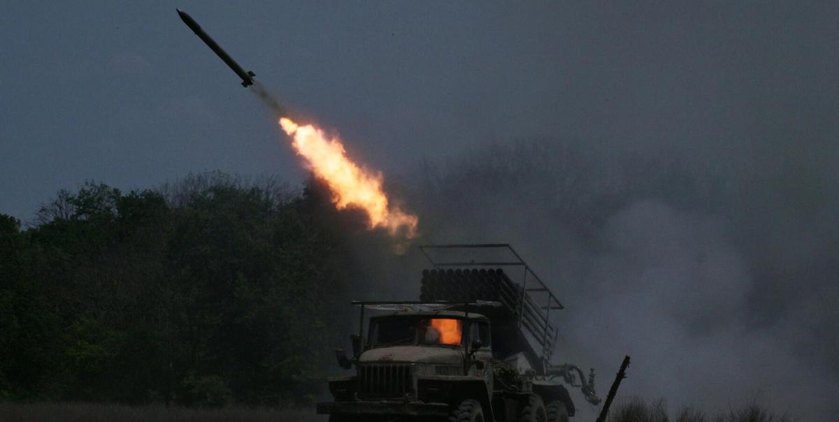 Ukrayna'da Askeri Hedeflere Yıldırım Hızıyla Darbe: Kiev Rejiminin 905 Askeri Kaldırıldı! 2 ukraynada-askeri-hedeflere-yildirim-hiziyla-darbe-kiev-rejiminin-905-askeri-kaldirildi-tLFJk54B.jpg