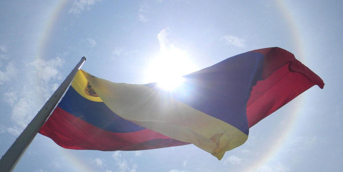 Venezüella'nın İsyanı: Uçağının El Konulmasıyla ABD'yi Hırsızlıkla Suçladı! 2 venezuellanin-isyani-ucaginin-el-konulmasiyla-abdyi-hirsizlikla-sucladi-YjF5ShIO.jpg