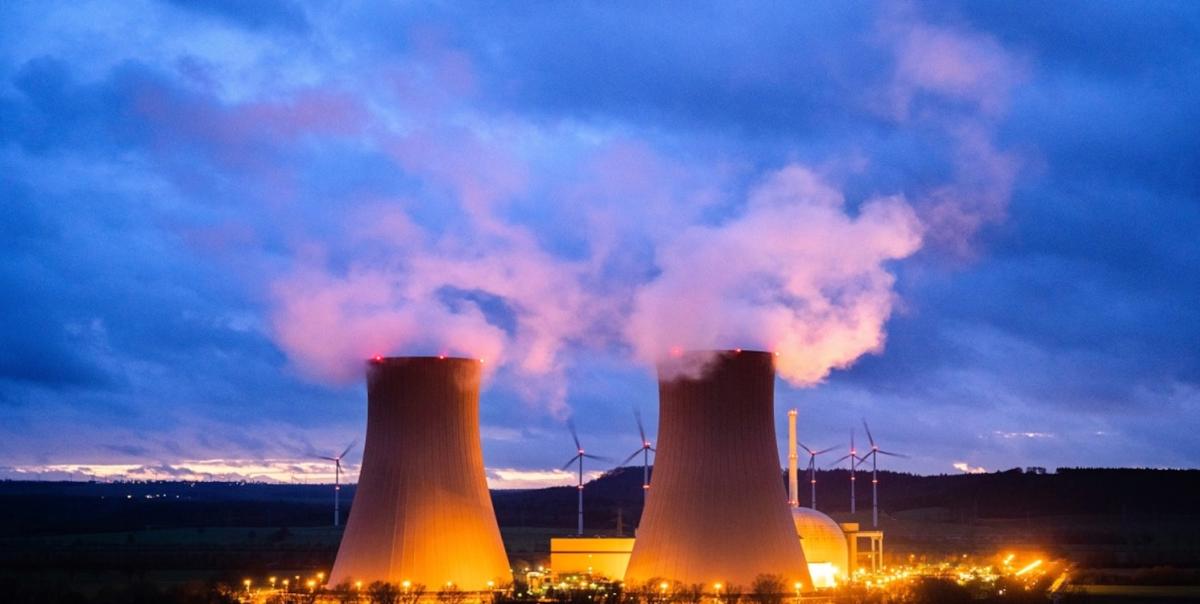 Yapay Zeka ve Veri Merkezlerinin Artan Enerji Talebi Nükleer Yatırımları Hızlandırıyor 2 yapay-zeka-ve-veri-merkezlerinin-artan-enerji-talebi-nukleer-yatirimlari-hizlandiriyor-rixkFxCB.jpg