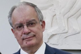 Yunanistan’ın Tarihinde Yeni Bir Dönüm Noktası: Konstantinos Tasulas Cumhurbaşkanı Oldu! 5 yunanistanin-tarihinde-yeni-bir-donum-noktasi-konstantinos-tasulas-cumhurbaskani-oldu-Iqz2E5kr.jpg
