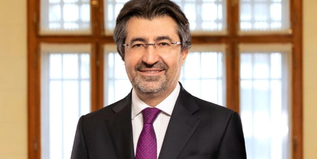 Ziraat Bankası'nın Aktif Büyüklüğü Rekor Kırarak 5,4 Trilyon TL'yi Geçti! 2 ziraat-bankasinin-aktif-buyuklugu-rekor-kirarak-54-trilyon-tlyi-gecti-77Vk2OgU.jpg