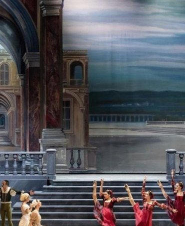 21 Yıl Aradan Sonra Geri Dönen Romeo ve Juliet Balesi: Bu Performans Hayatınızı Değiştirecek! 8 21-yil-aradan-sonra-geri-donen-romeo-ve-juliet-balesi-bu-performans-hayatinizi-degistirecek-ebyYbHpy.jpg
