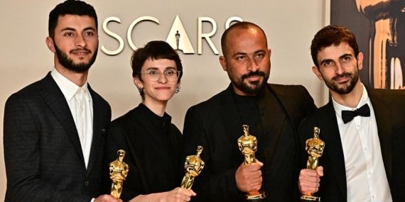 Akademi’nin Filistinli Oscar Ödüllü Yönetmene Yıldırım Hızında Özrü: Arkasında Yatan Gerçekler!