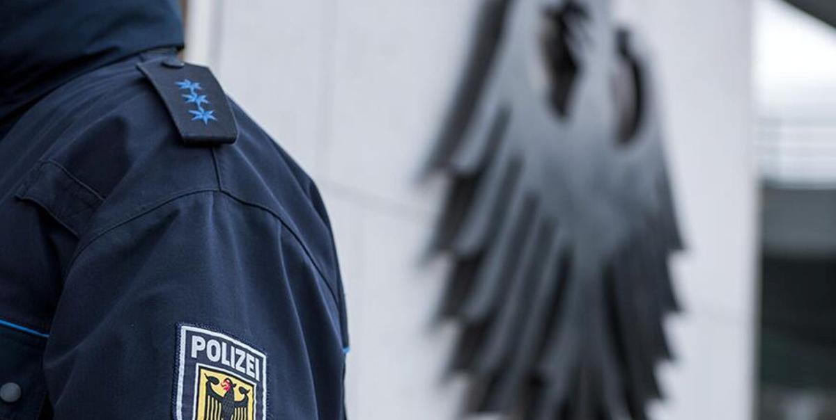 Almanya'da Dehşet Anları: Araç Kalabalığa Daldı, Yaralıların Sayısı Korkunç! 2 almanyada-dehset-anlari-arac-kalabaliga-daldi-yaralilarin-sayisi-korkunc-AReRAOvb.jpg