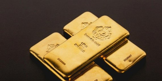 Altın 3.025 Doları Aşarak Rekor Kırdı, Bitcoin Geride Kaldı