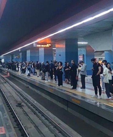 Ankara’da metro ve otobüs duraklarında geçici kısıtlama uygulanacak 5 ankarada-metro-ve-otobus-duraklarinda-gecici-kisitlama-uygulanacak-UViUMM1N.jpg
