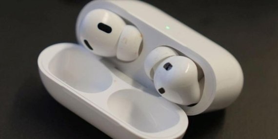 Apple, AirPods’a Canlı Çeviri Özelliği Getiriyor!