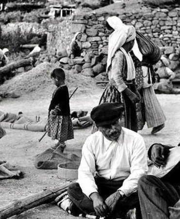 Aşık Veysel'in 52 Yıl Önce Aramızdan Ayrılması: Unutulmaz Eserleriyle Kalplerimizi Nasıl Fethetti? 9 asik-veyselin-52-yil-once-aramizdan-ayrilmasi-unutulmaz-eserleriyle-kalplerimizi-nasil-fethetti-cdnlwEqE.jpg