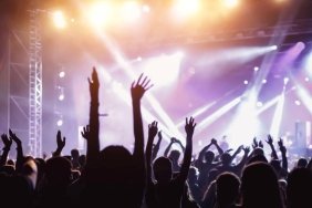 bu-yil-turkiyede-dunyaca-unlu-isimlerin-muzik-soleni-kacirilmayacak-performanslar-QHbGbnd8.jpg