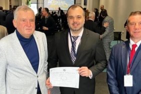 burgas-ticaret-ve-sanayi-odasindan-ahmet-yaziciya-odul-K3tvafhd.jpg